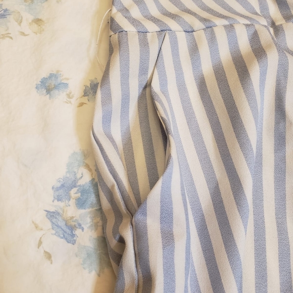 Shop 17 Deep V Neck White And Blue Romper Butterfly Sleeves Women S - Picture 10 of 11